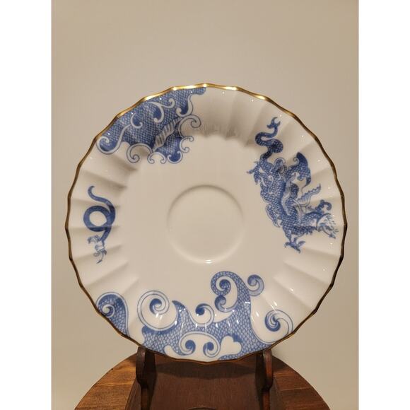 Vintage Royal Worcester Blue Dragon Tea Cup and Saucer Gold Trim with Stand - Picture 7 of 13
